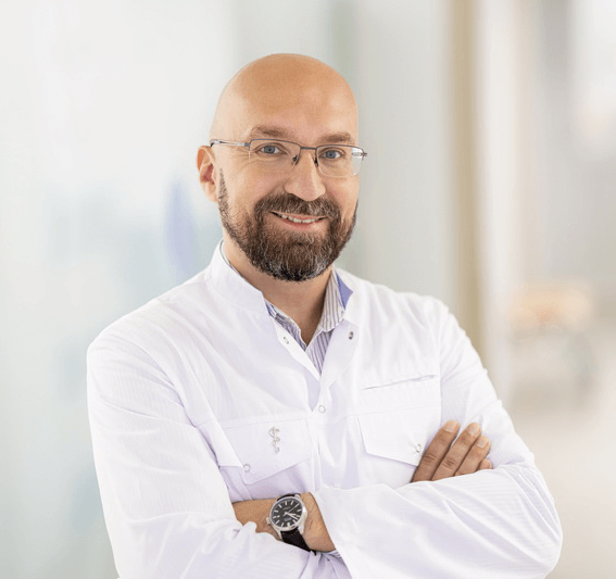 Haluzynskyi Oleksandr Anatoliiovych – PhD, orthopaedic and trauma surgeon, oncologist; over 20 years the surgical experience, and over 10 of them specialized in arthroplasties (replacements of joints). One of the first domestic surgeons to apply customized 3D-printed implants.
